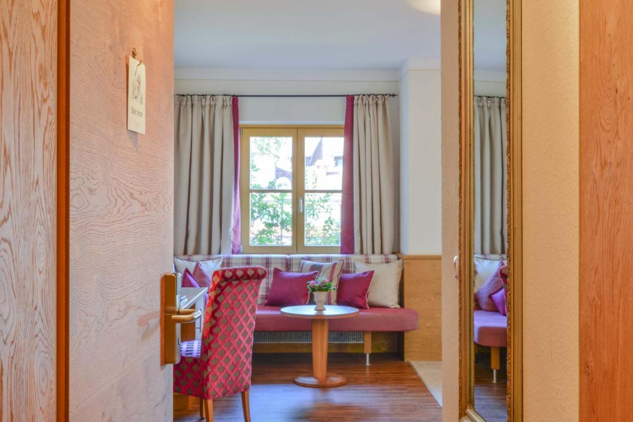 Posthotel Hofherr Konigsdorf ภายนอก รูปภาพ